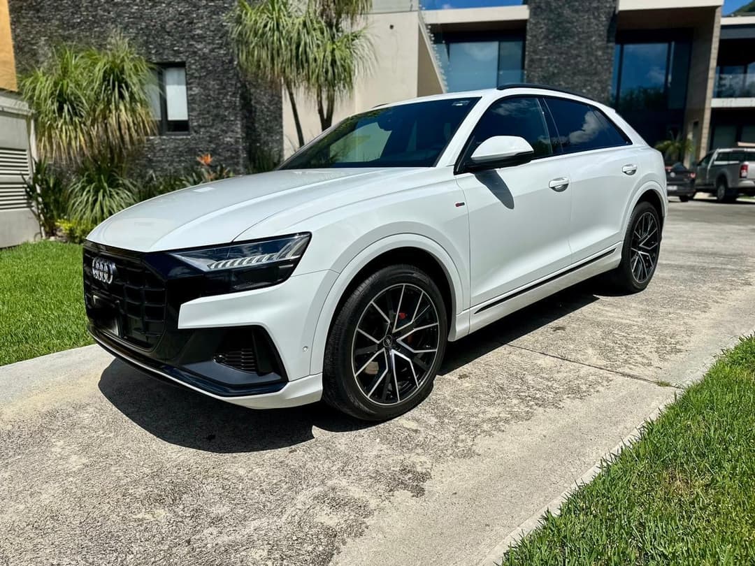 Audi Q8 S-Line