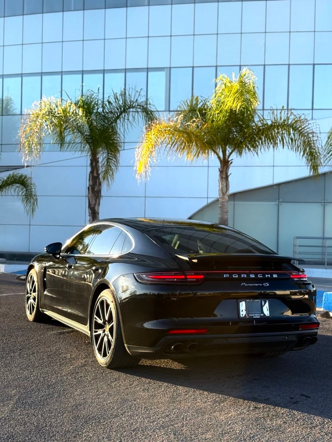 Porsche Panamera 4S