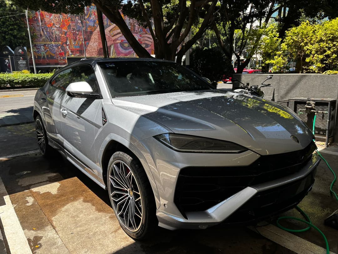 Lamborghini Urus SE