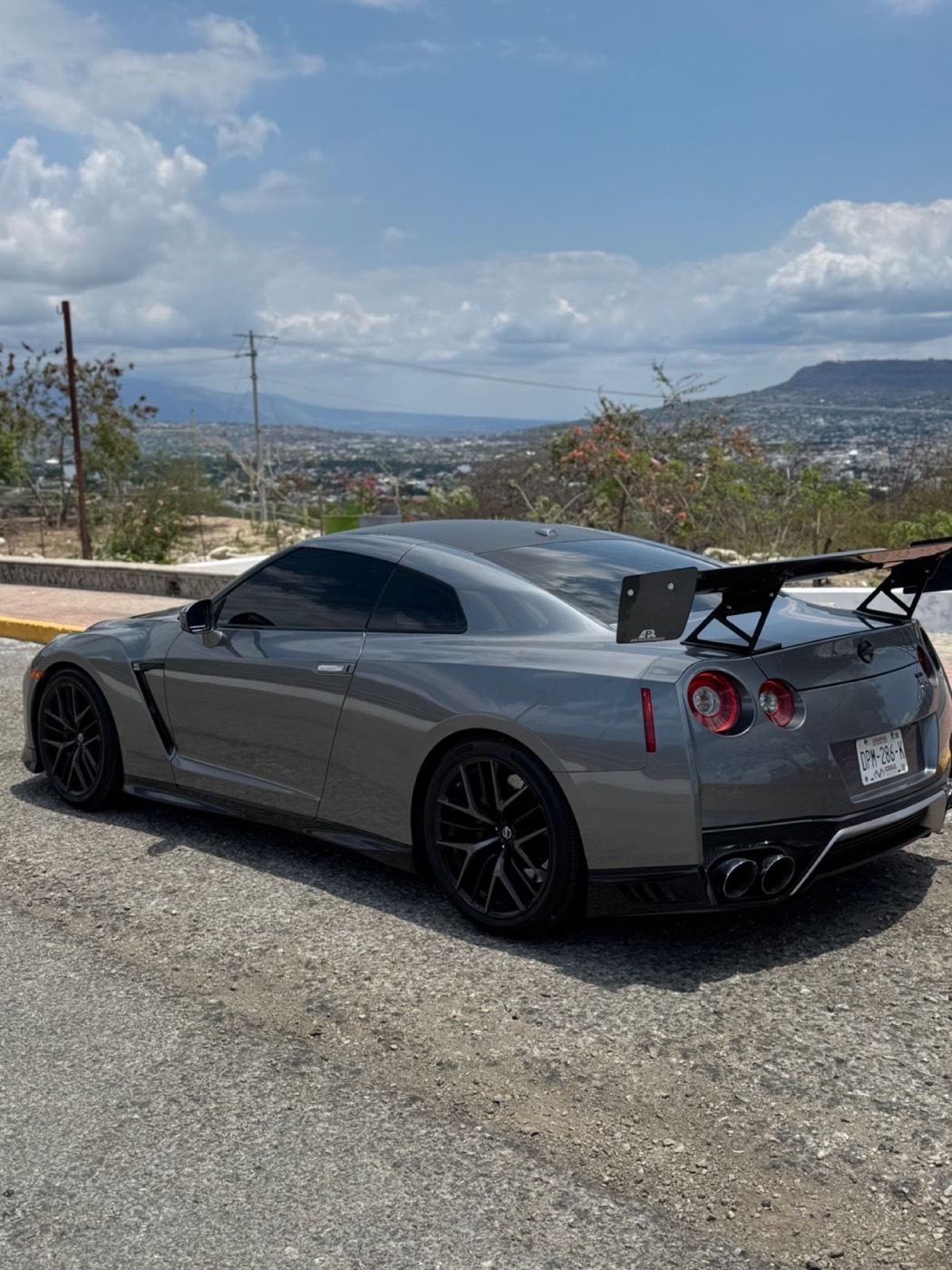 Nissan GT-R Premium 2017 - 10
