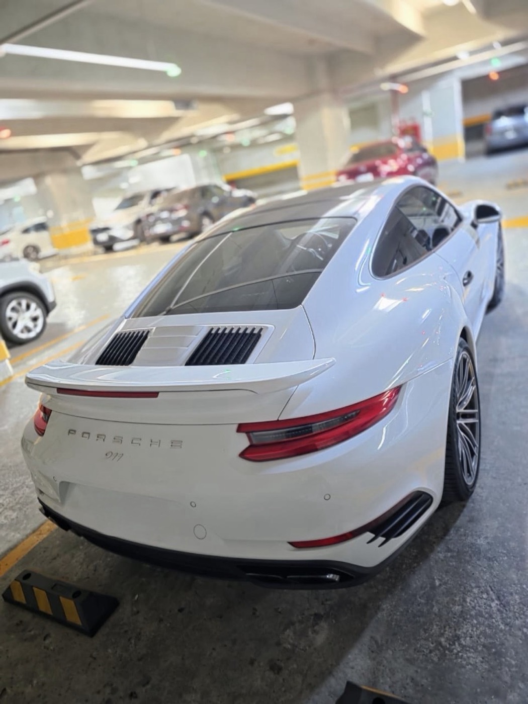 Porsche 911 Turbo S 2019 - 12