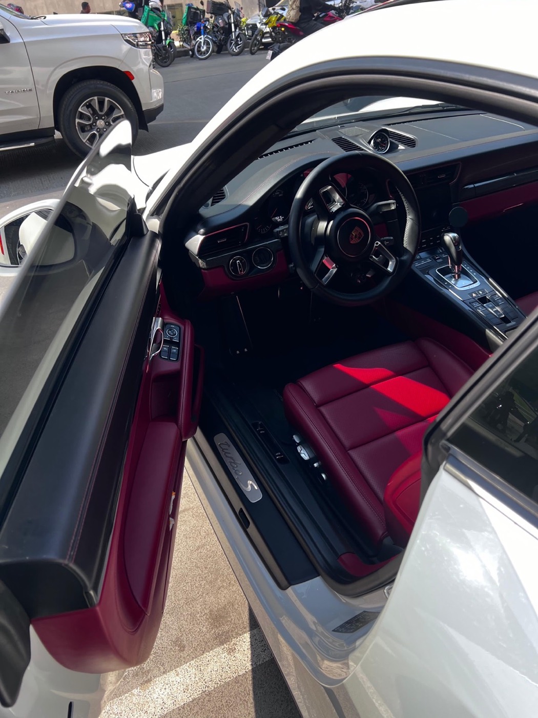 Porsche 911 Turbo S 2019 - 28