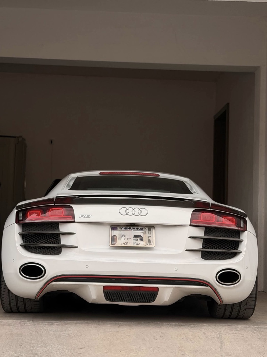 Audi R8 V10 2011 - 2