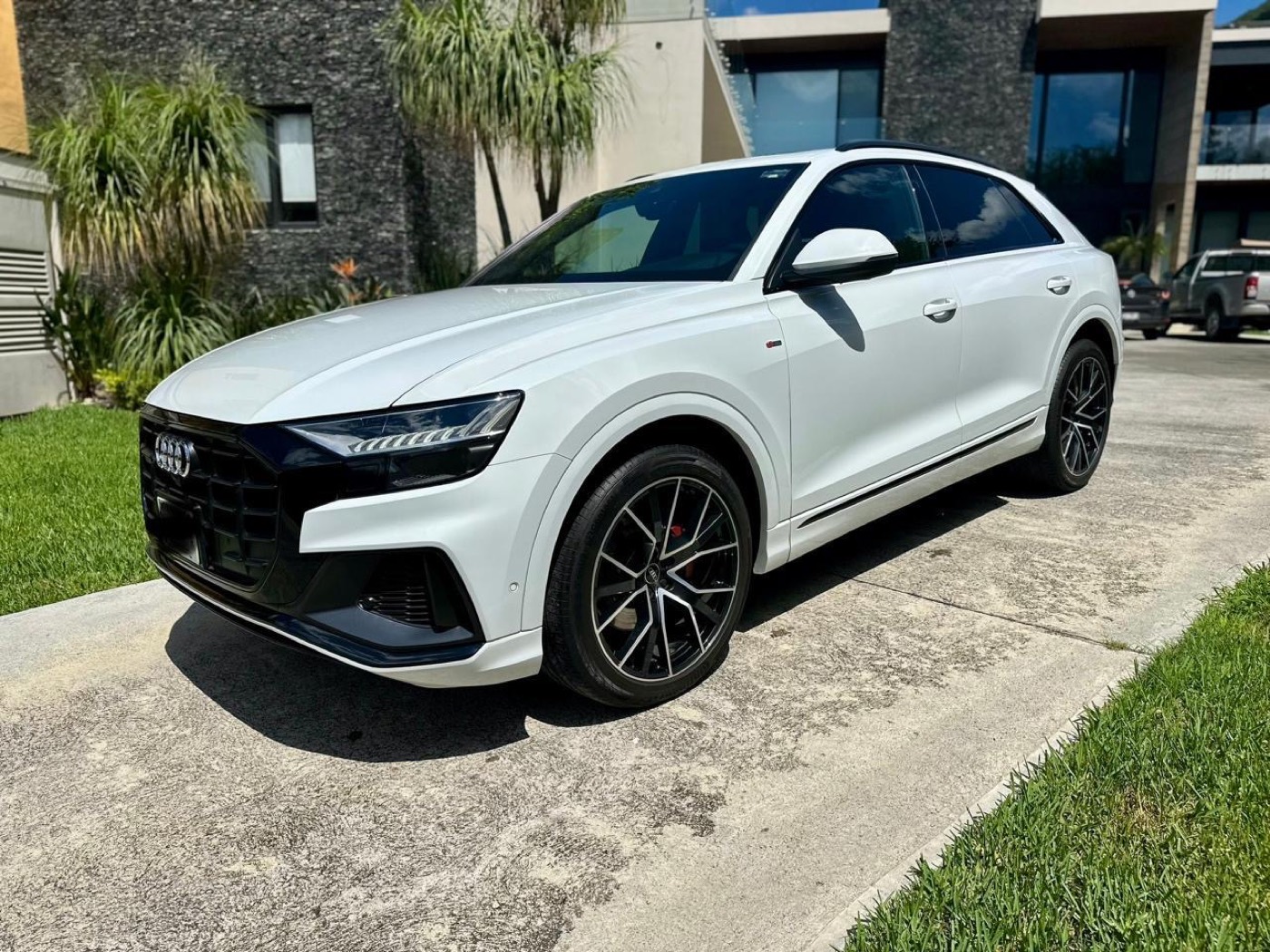 Audi Q8 S-Line 2022