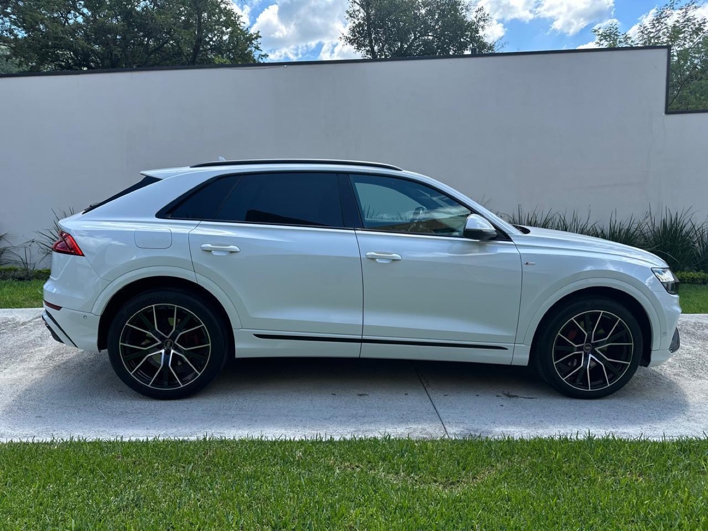 Audi Q8 S-Line 2022 - 6