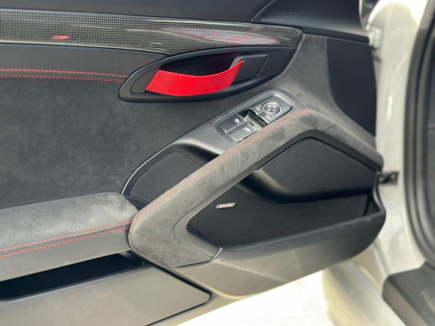 Porsche 718 Cayman GT4 2021 - 12