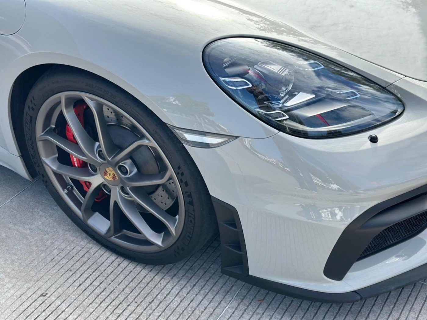 Porsche 718 Cayman GT4 2021 - 16