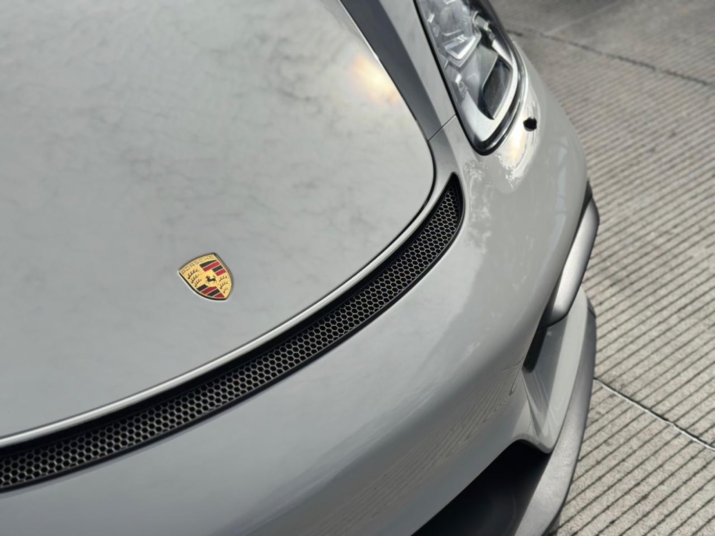 Porsche 718 Cayman GT4 2021 - 18