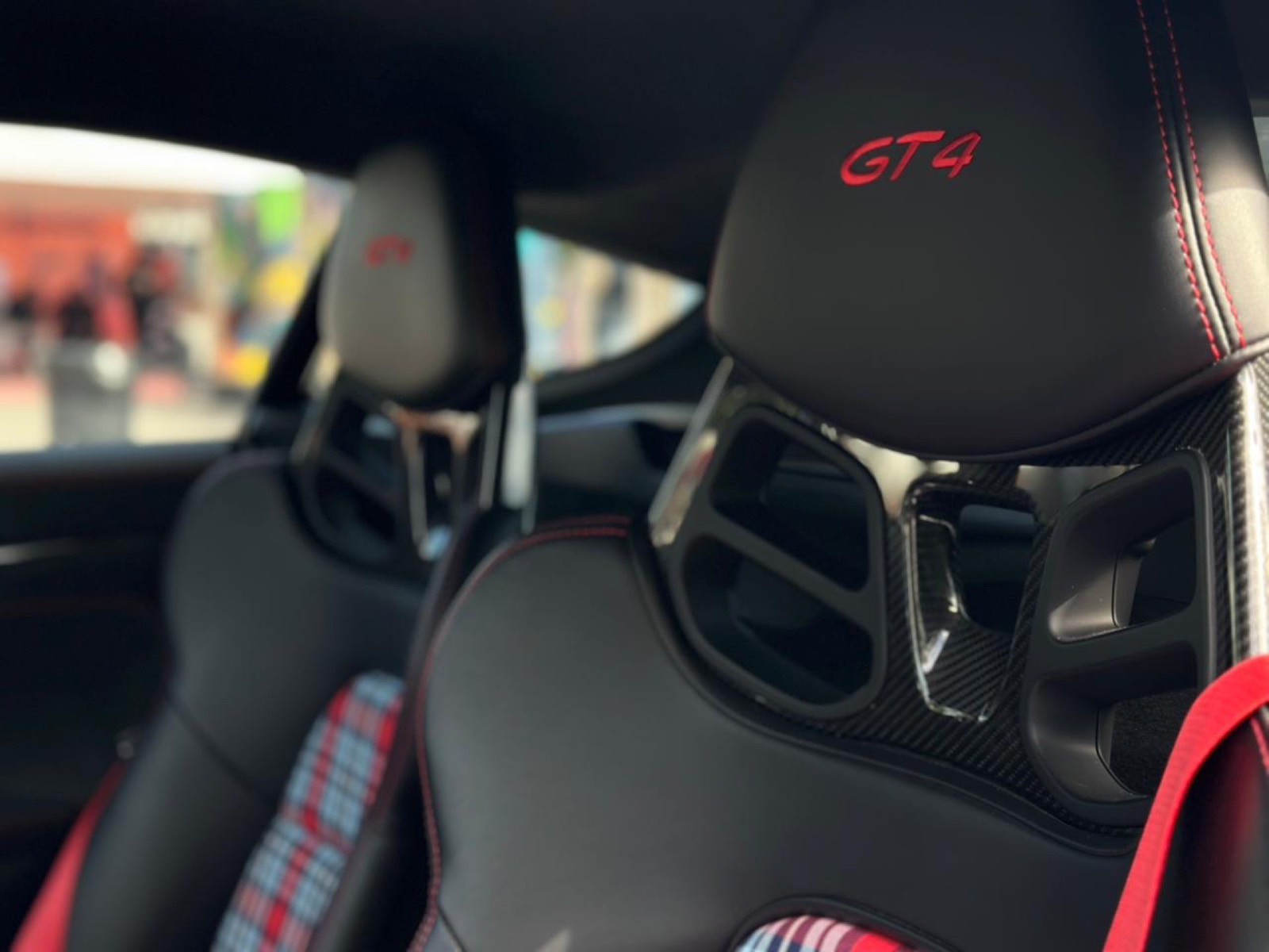 Porsche 718 Cayman GT4 2021 - 21