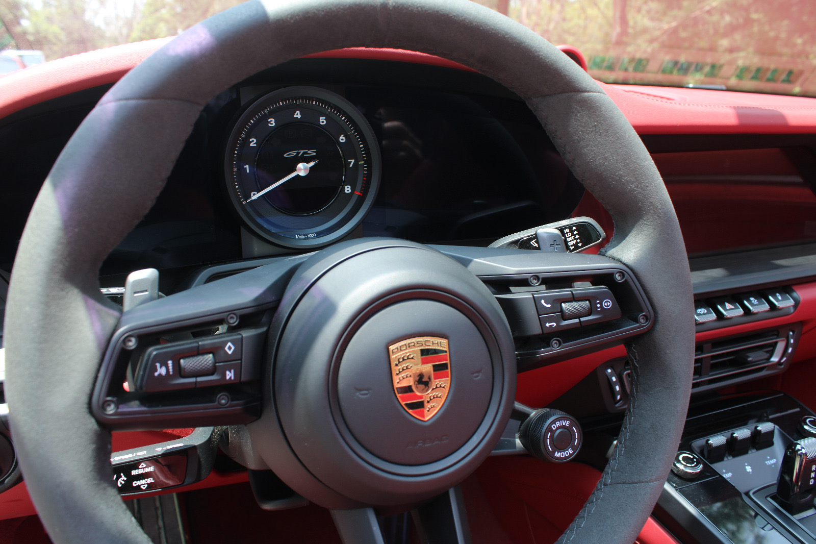 Porsche 911 Targa 4 GTS 2024 - 8